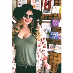 Meet your Posher, Danielle